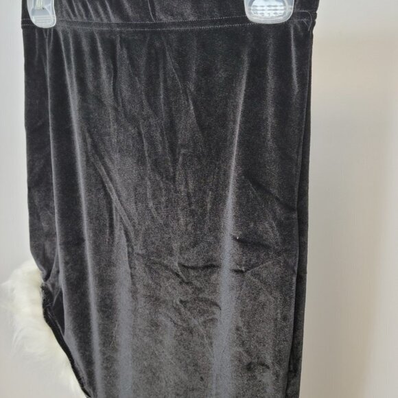 Shein Fuzzy Trim  Velvet Skirt - Picture 2 of 6